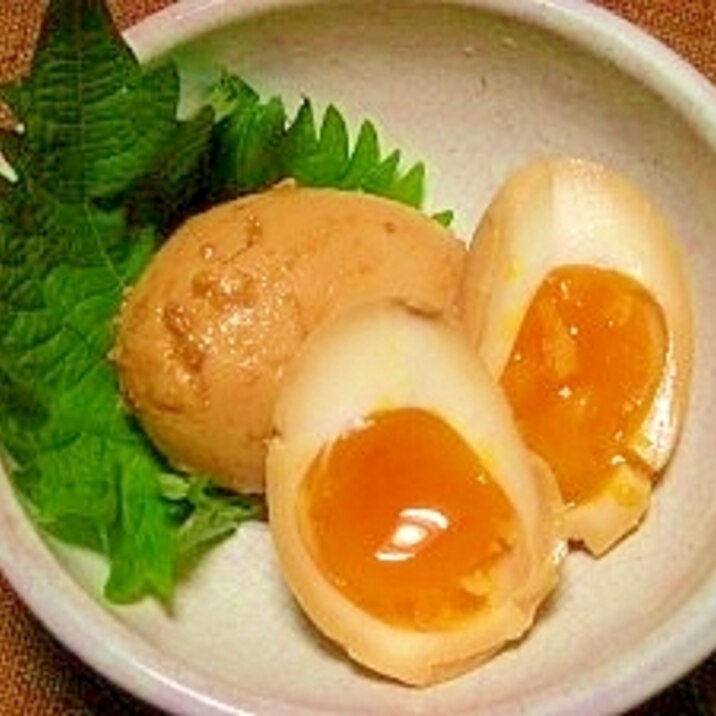 黄身がトロ～リ☆茹で卵の味噌漬け